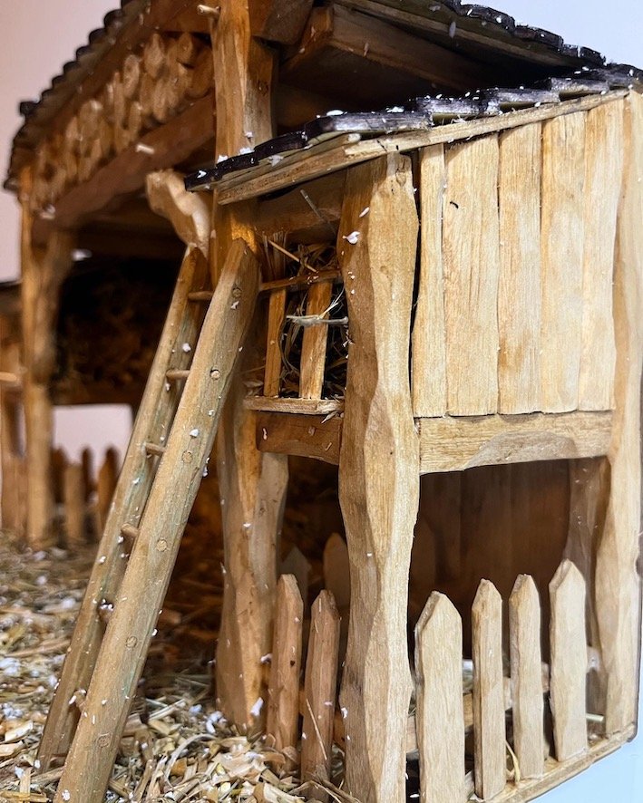 Crèche de noël artisanale en bois jésus, made in france - Un grand